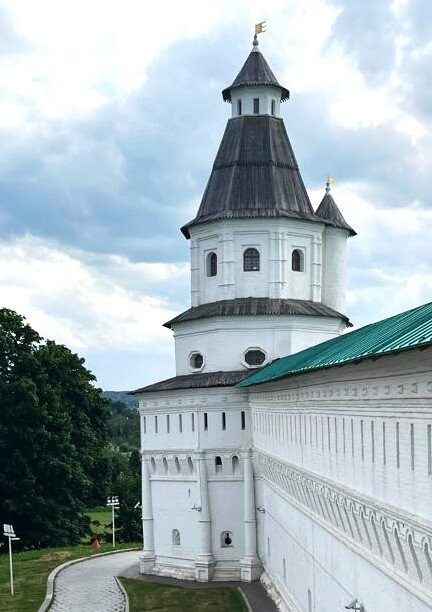 Fortress Walls of the New Jerusalem Monastery-Istra必去景点