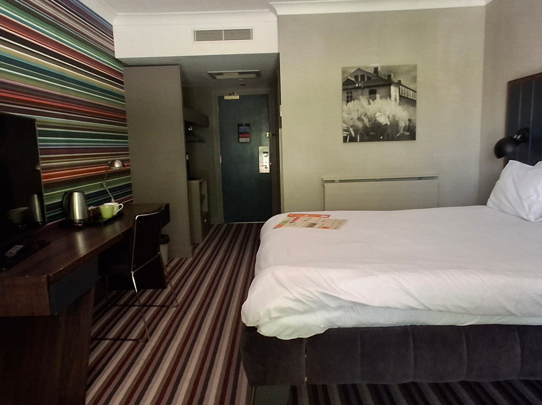 Village Hotel Swindon主图