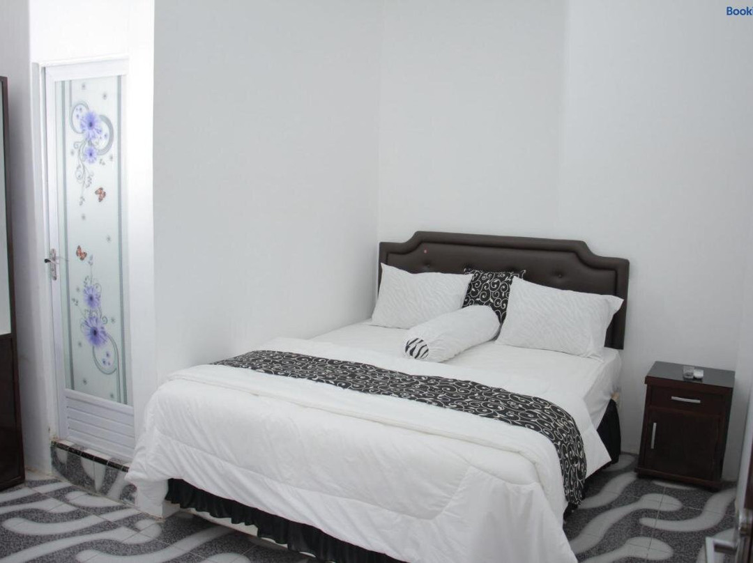 Samar Wulu Guest House Syariah Mitra RedDoorz Near Ketapang