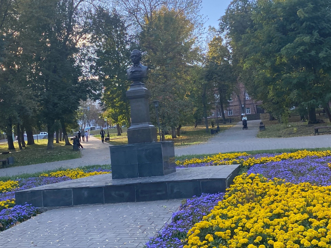 Bust of Lermontov-奔萨必去景点