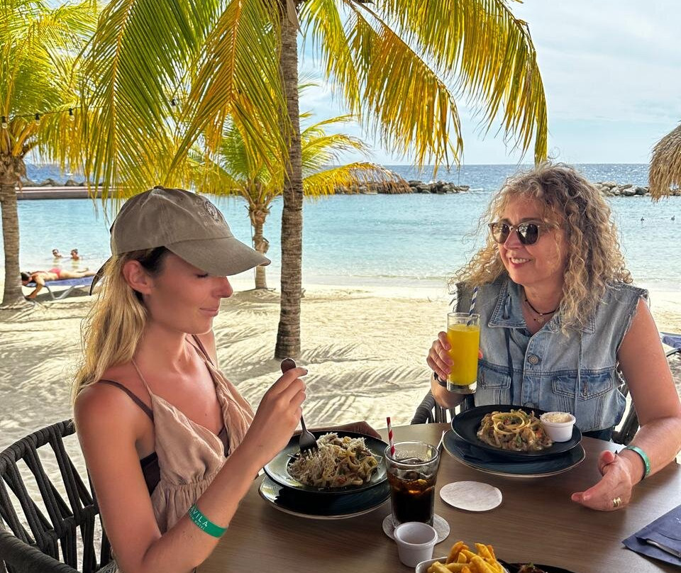 库拉索阿维拉酒店主图