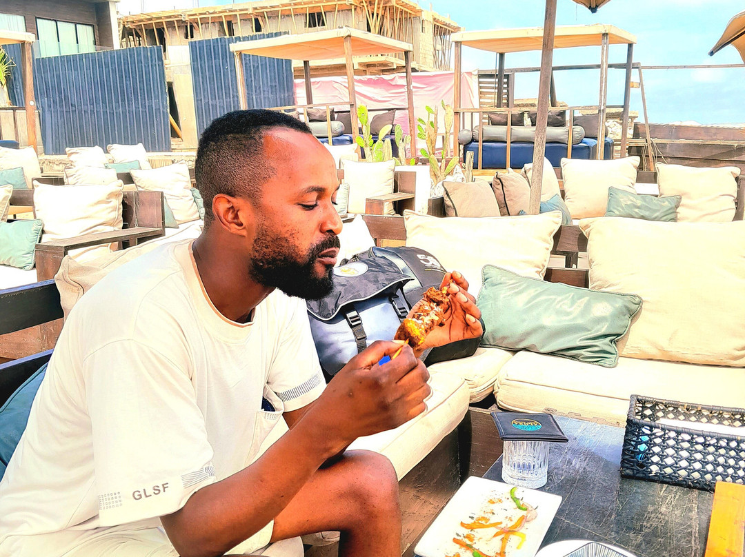 Alora Beach Resort-阿克拉必去景点