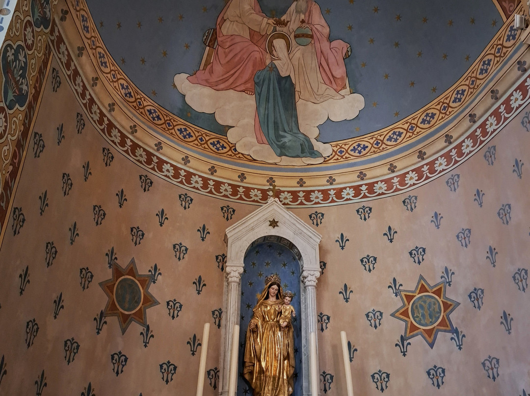Eglise de Saint Etienne-Saint-Saturnin-les-Apt必去景点