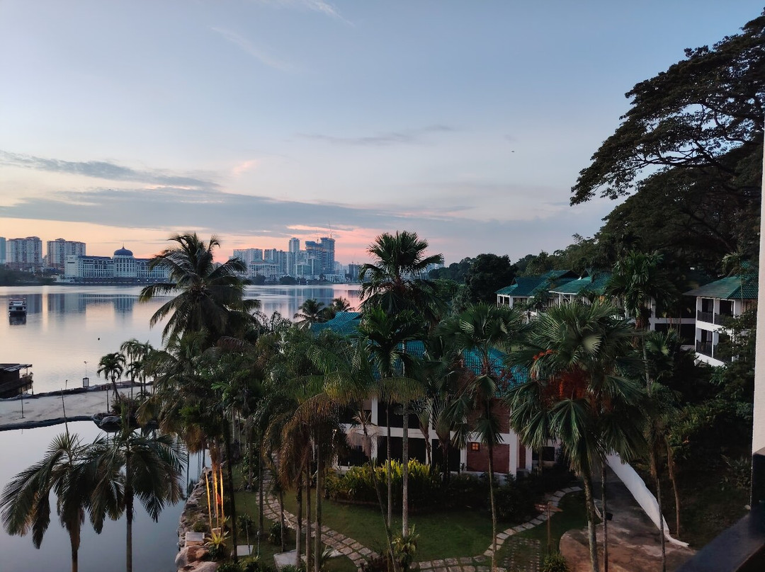 矿山疗养酒店主图