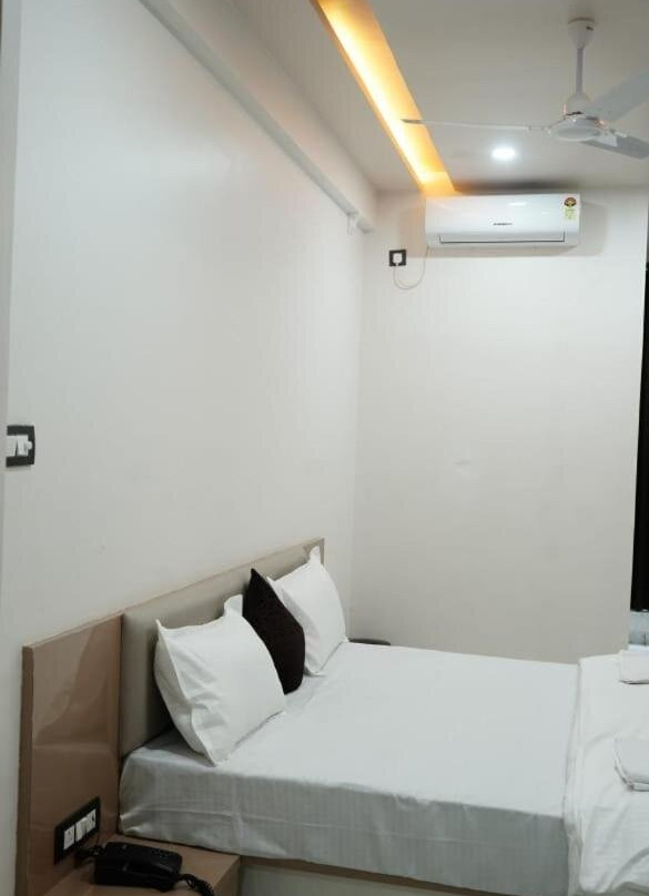 Hotel Kailash Inn