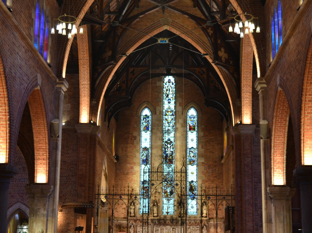 伦敦圣乔治主教座堂-珀斯必去景点