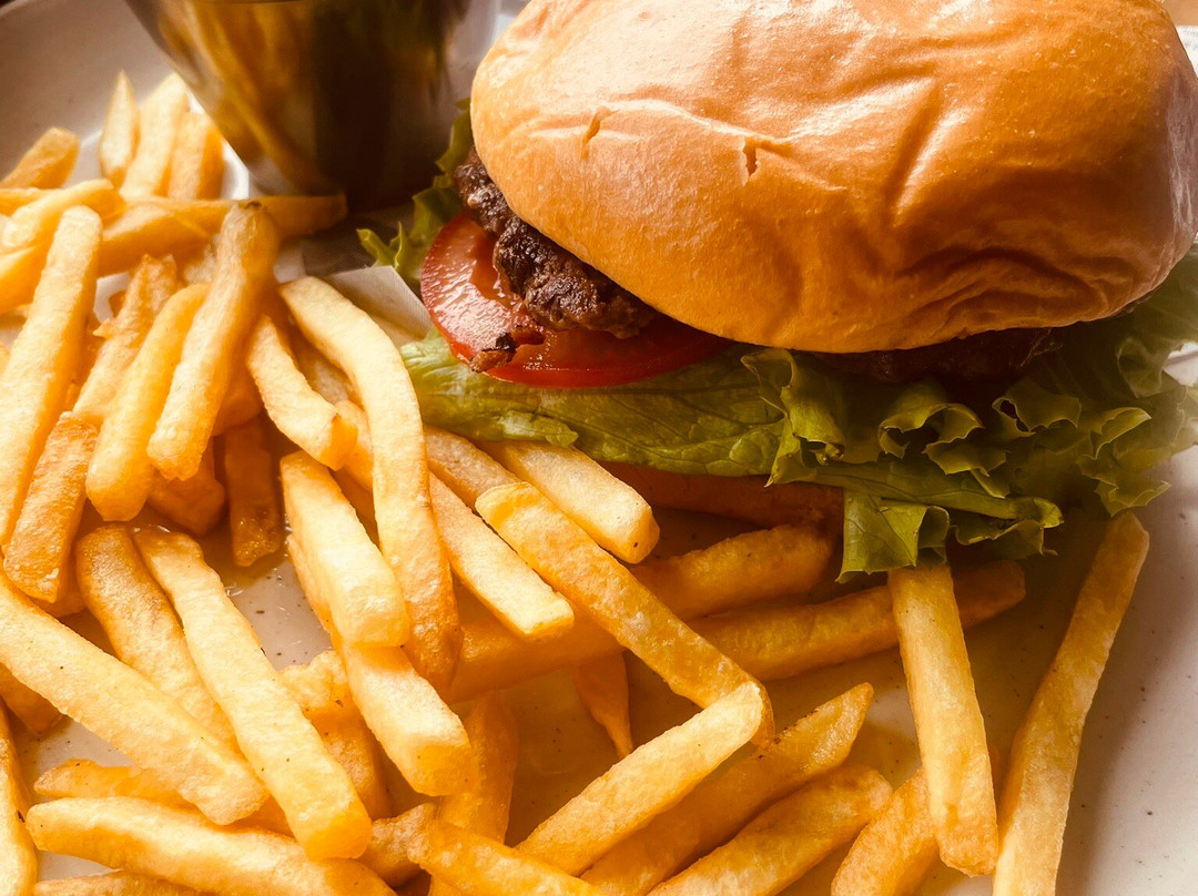 Gallagher's Beachview Sportsbar-提亚必去景点