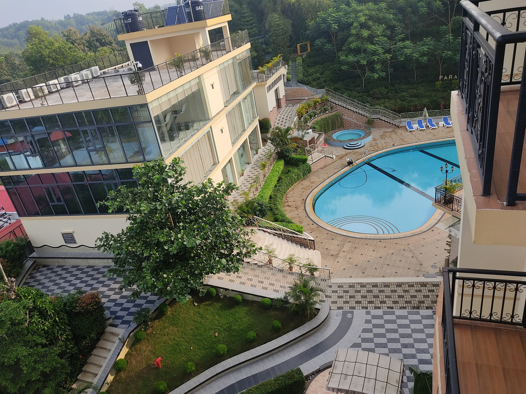 Paragon Hotel & Resort