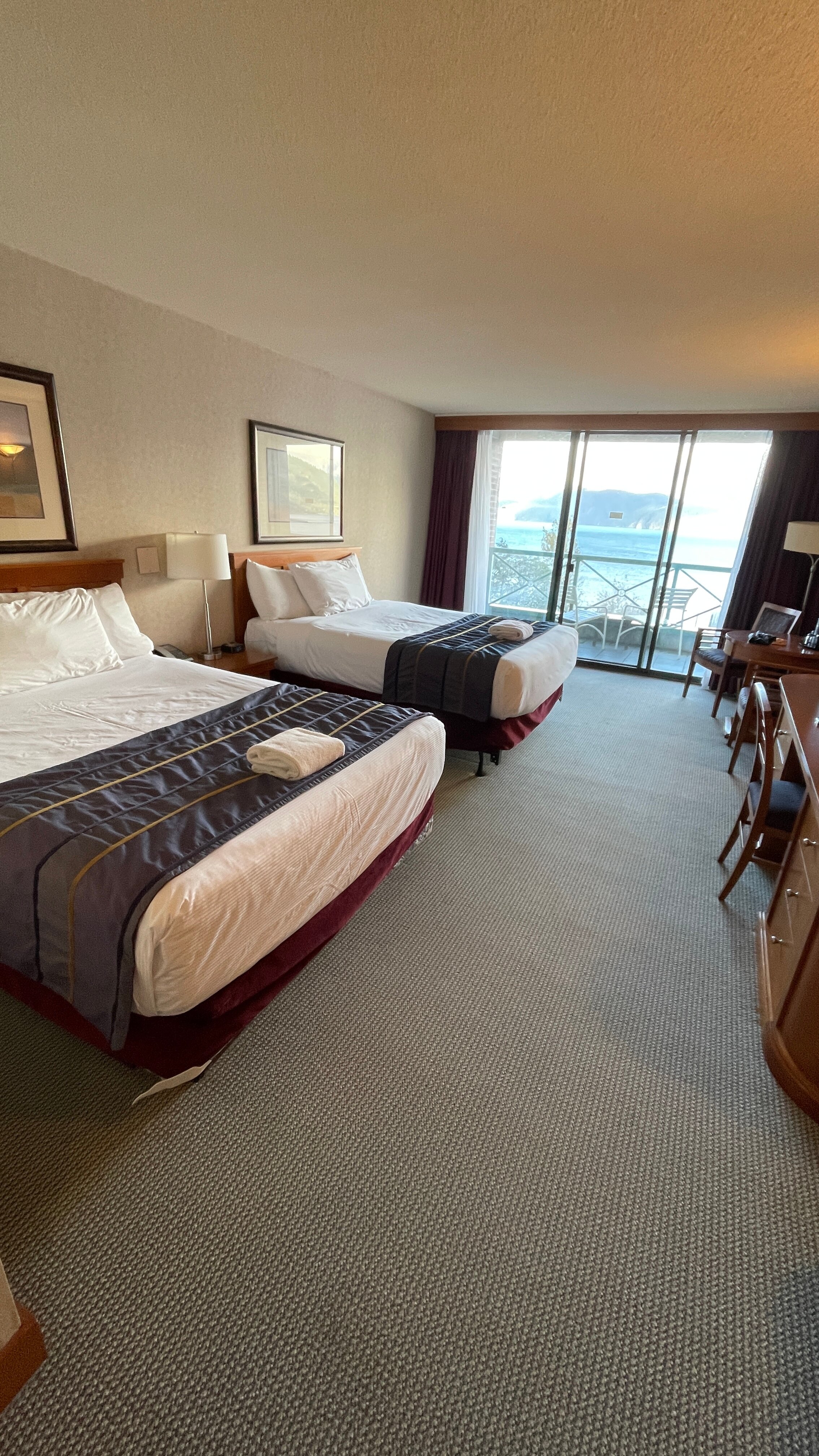 哈里森温泉度假村-官方