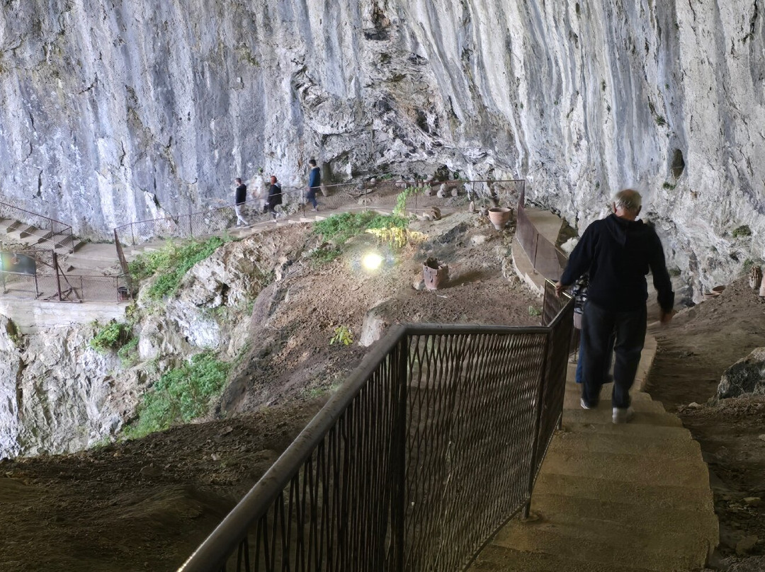 Potpećka Pećina-Potpece必去景点