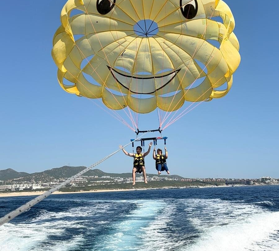 Happy Flights Cabo Parasailing-卡波圣卢卡斯必去景点