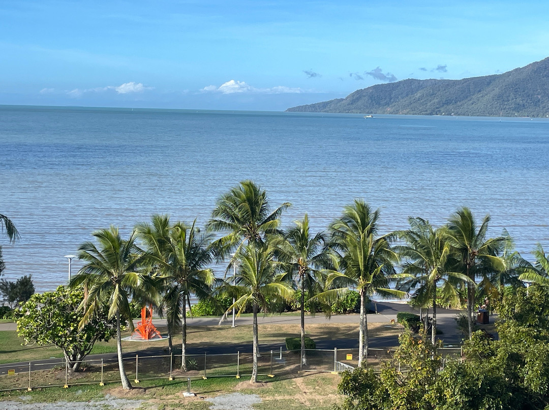 珊瑚塔假日酒店主图