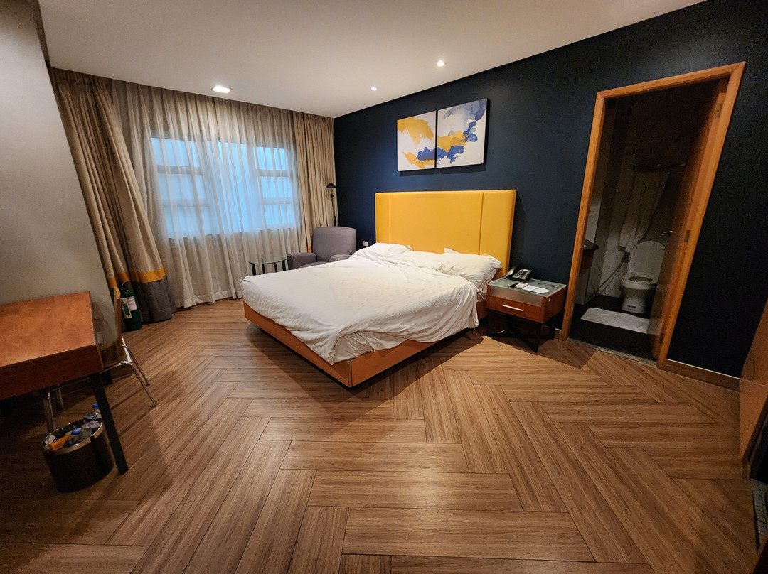 Greenhills Elan Hotel Modern主图