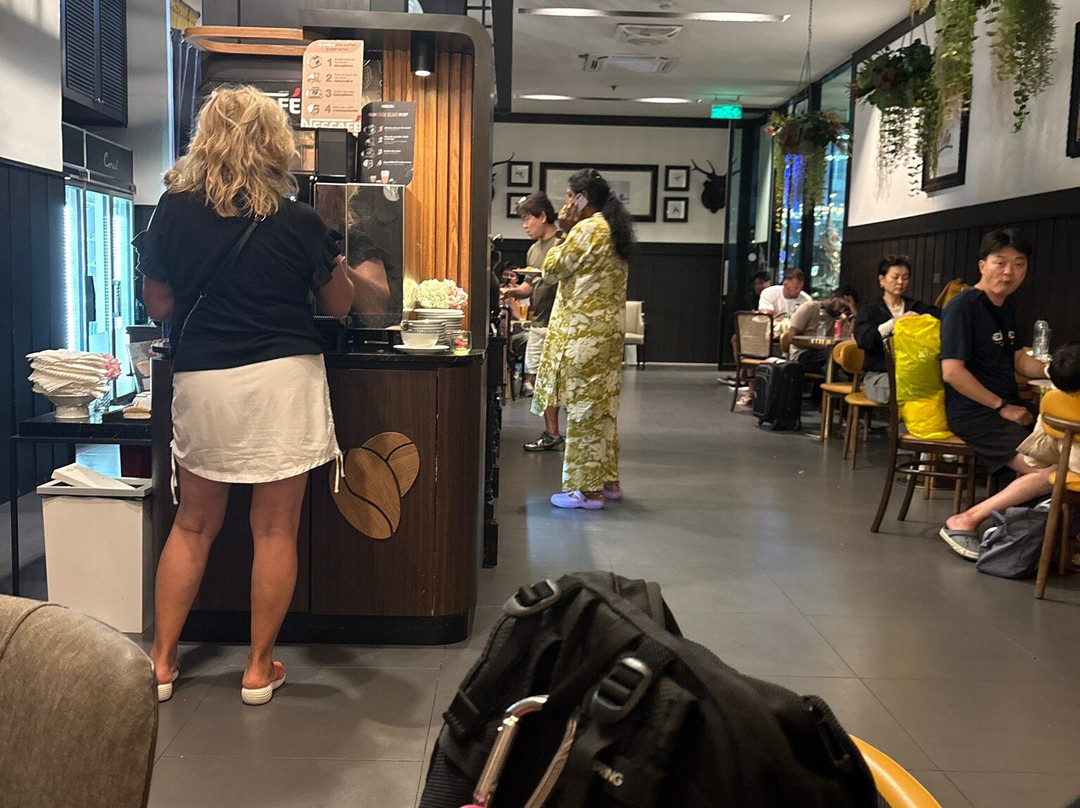 Coral Premium Departure Lounge-迈考必去景点