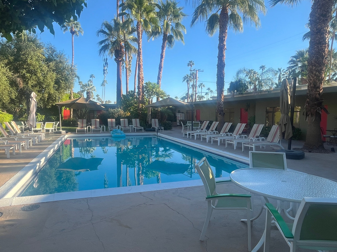 沙漠里维埃拉酒店主图