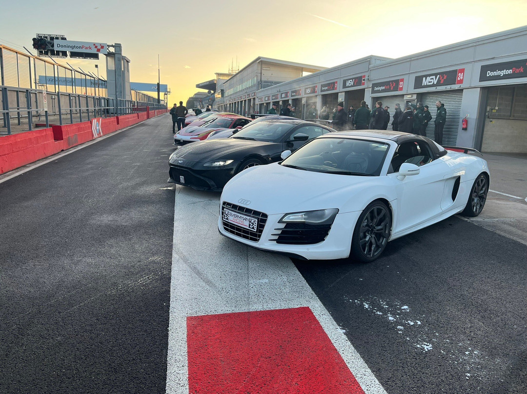 Everyman Driving Experiences-Hoton必去景点