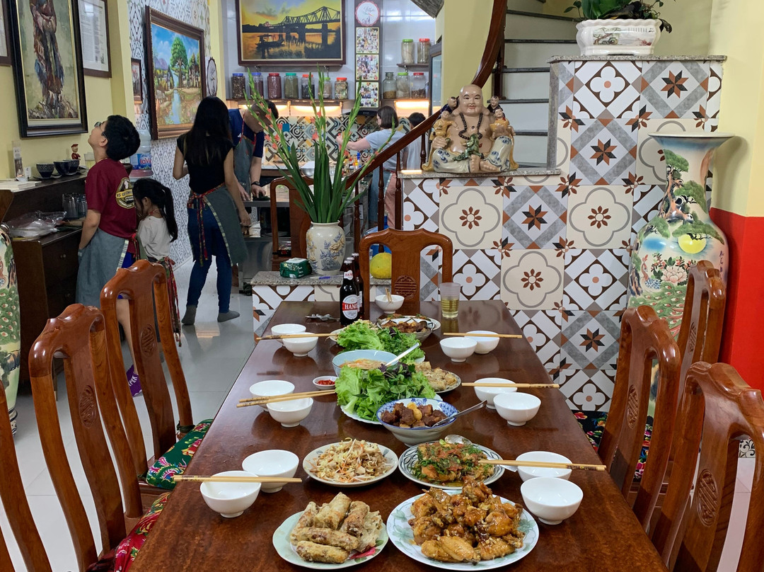 Chef Duyen's Home Cooking Classes & Tours-Ba Dinh必去景点