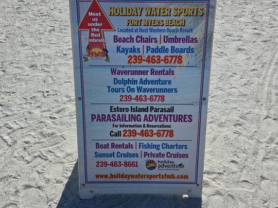 Holiday Water Sports-迈尔斯堡海滩必去景点