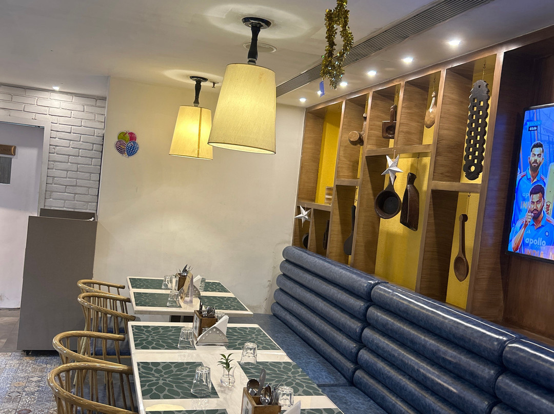 Southend by TGI主图