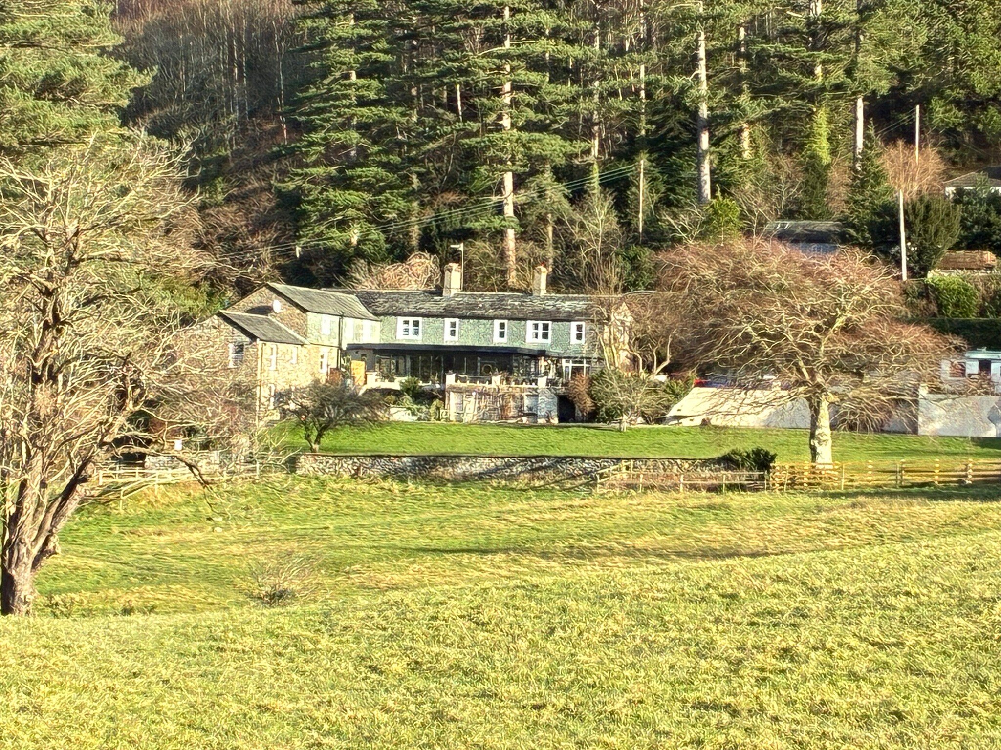 雷文斯通旅馆-官方