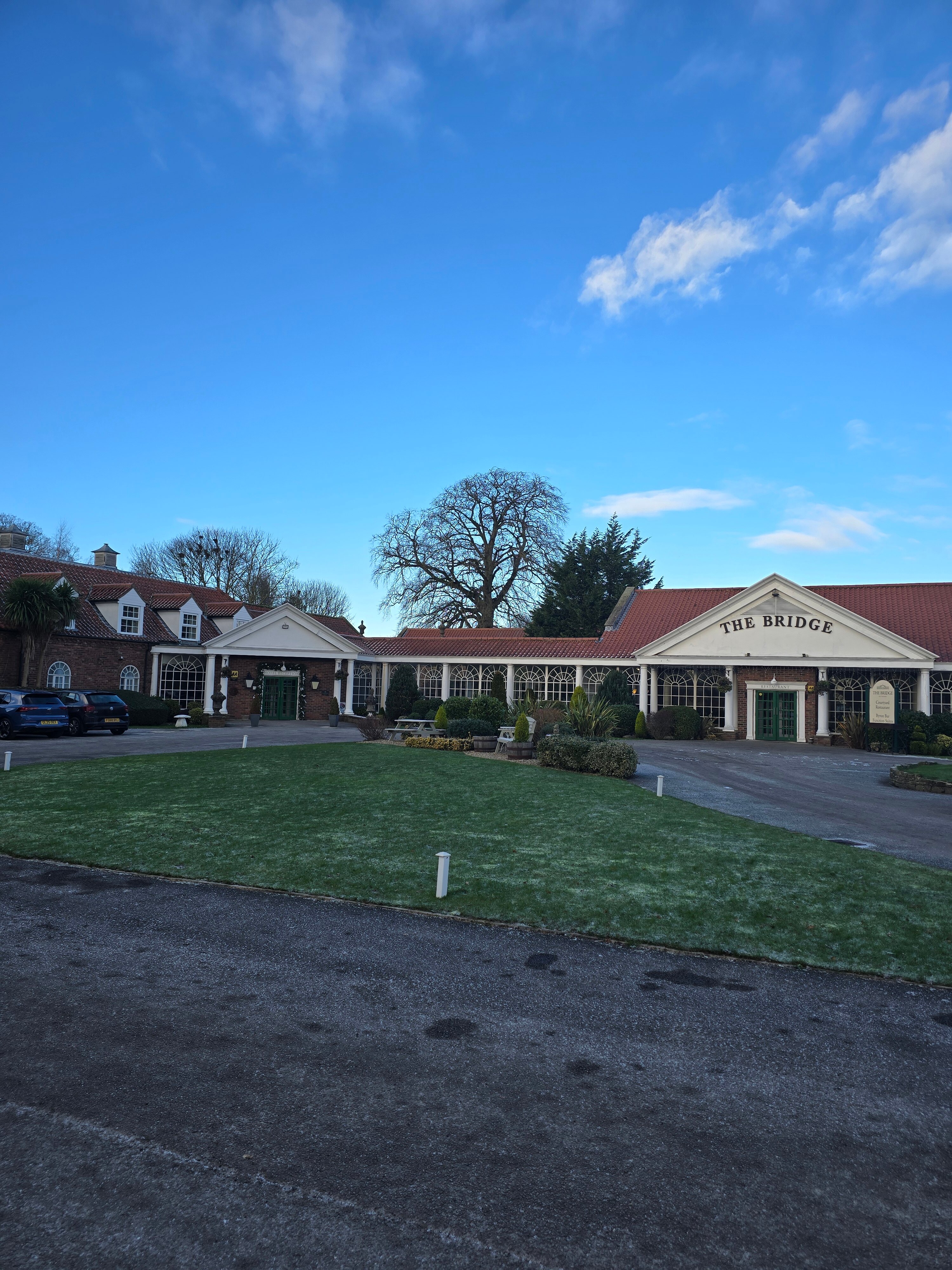 桥梁酒店&SPA-官方