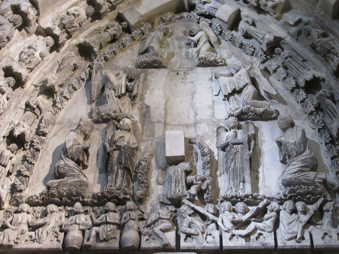 Cathédrale Notre Dame-达克斯必去景点