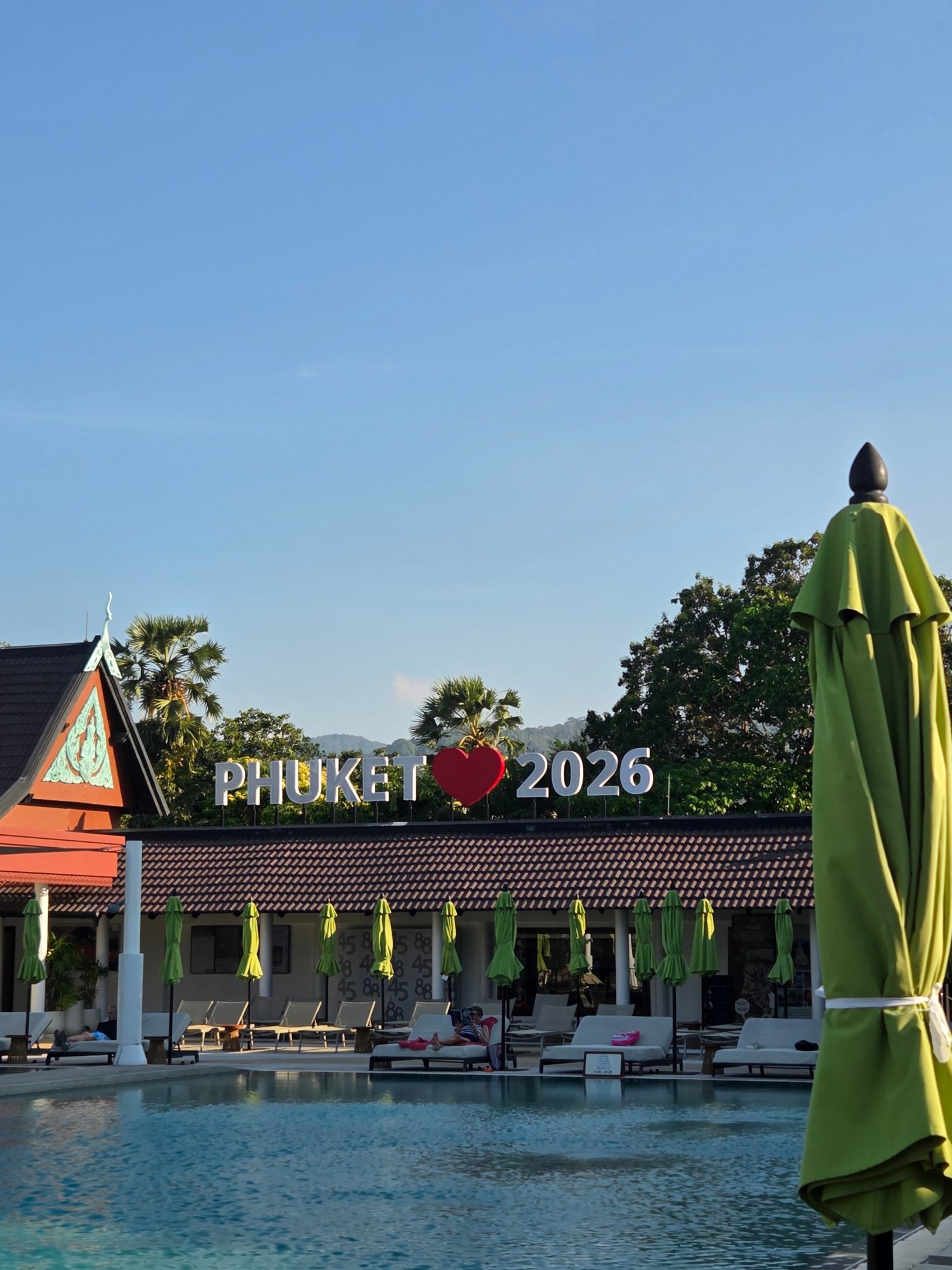 普吉岛地中海度假酒店-泳池