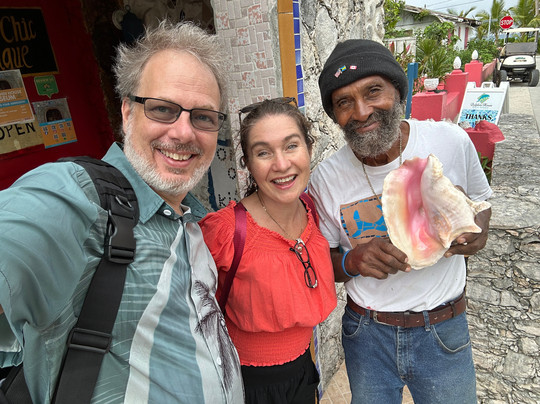 Dolphin House Museum-Alice Town必去景点