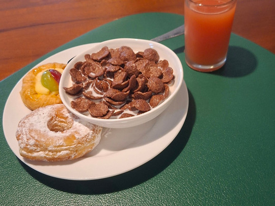 皇家喀拉喀托酒店主图