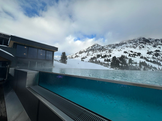 Hotel Cinderella Spa & Resort主图