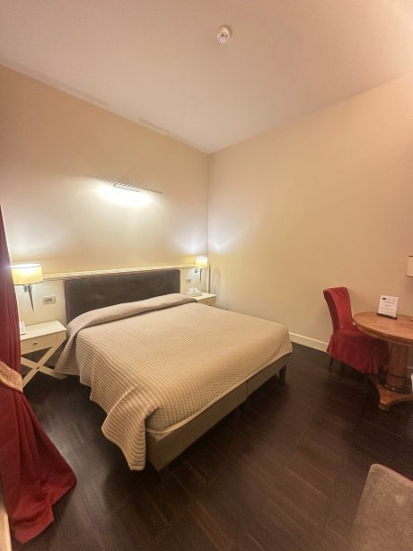 帕特里亚酒店-官方