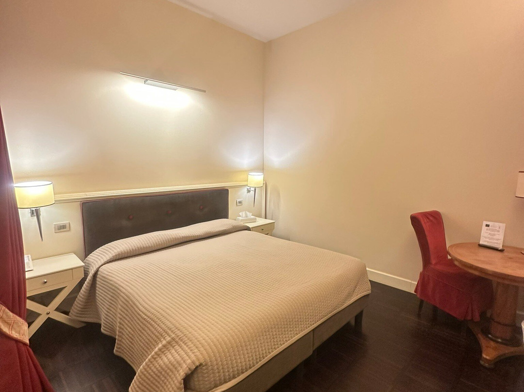 帕特里亚酒店主图