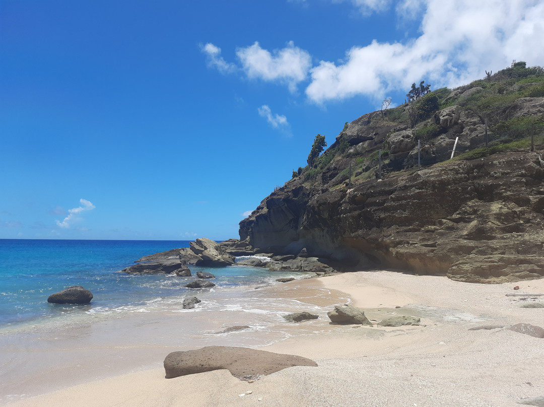 Windward Bay Beach-英吉利海港必去景点