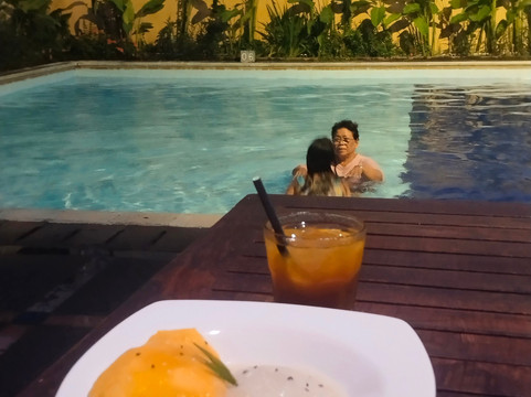 桑蒂大酒店主图