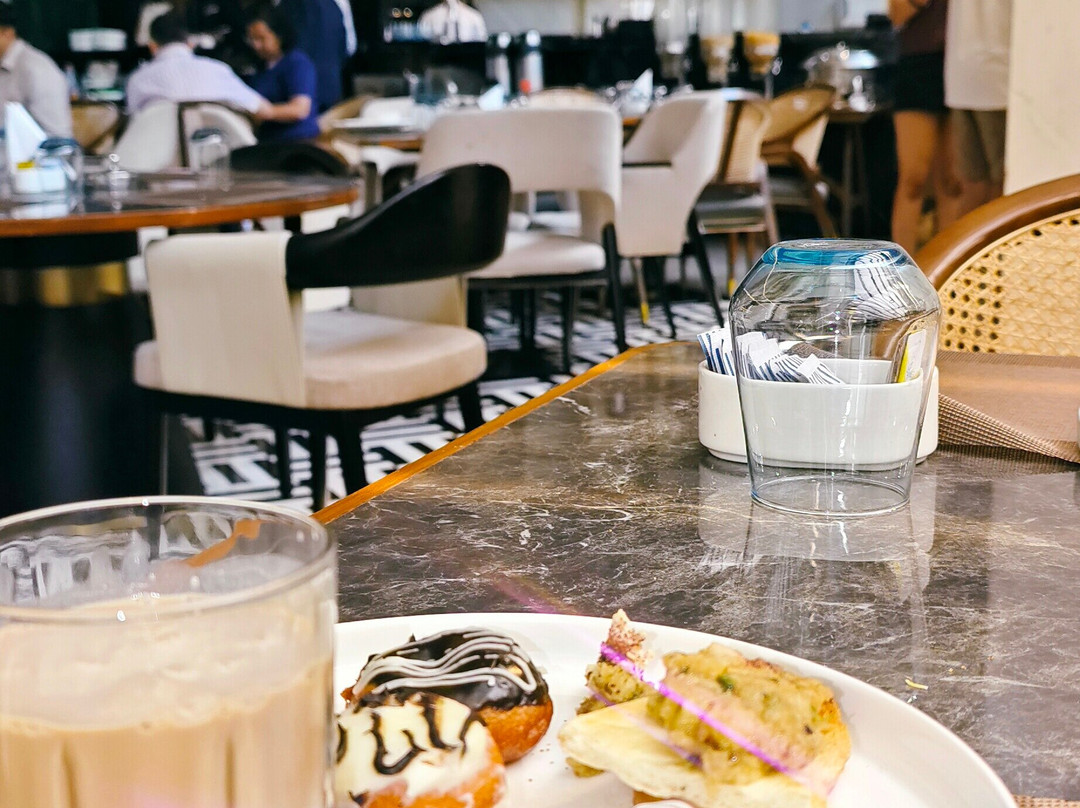 纳维孟买瑜伽行政酒店主图