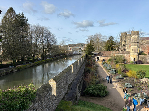 The Bishop's Palace And Gardens-韦尔斯必去景点