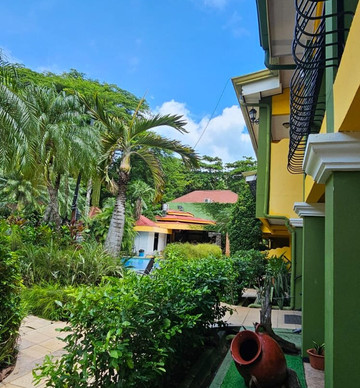 曼格百酒店主图