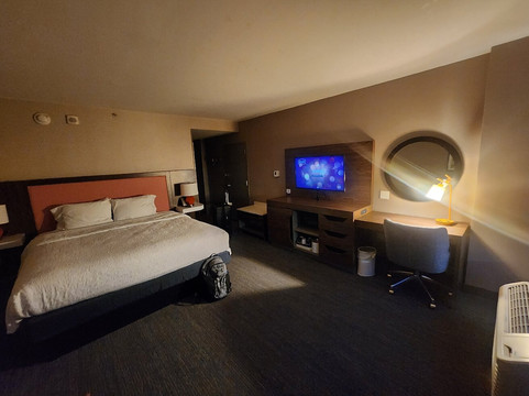 巴尔的摩内港欢朋套房酒店主图