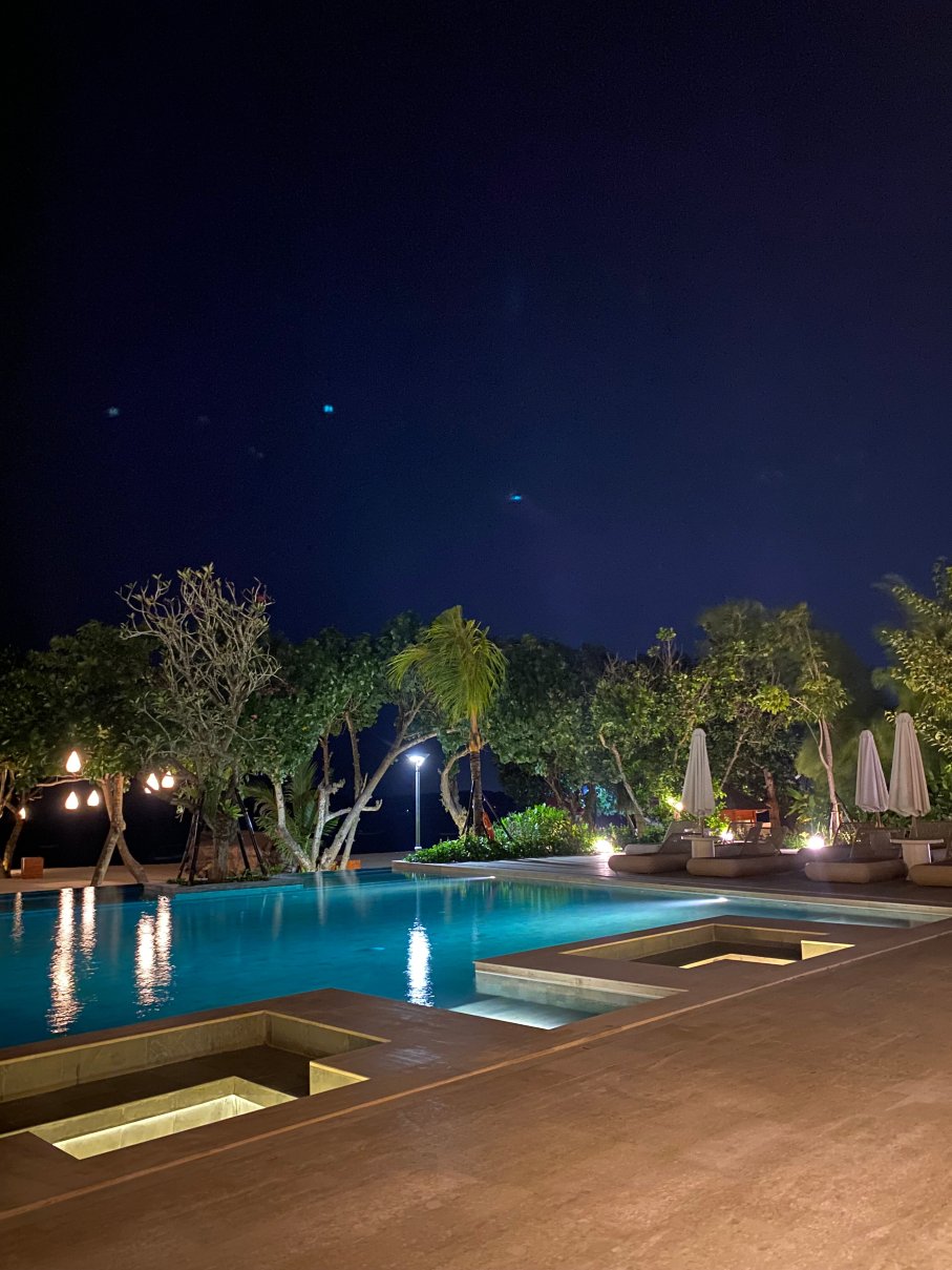 苏米特拉豪华别墅-普拉玛纳体验-泳池