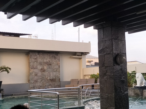 巴邻旁阿里亚酒店主图