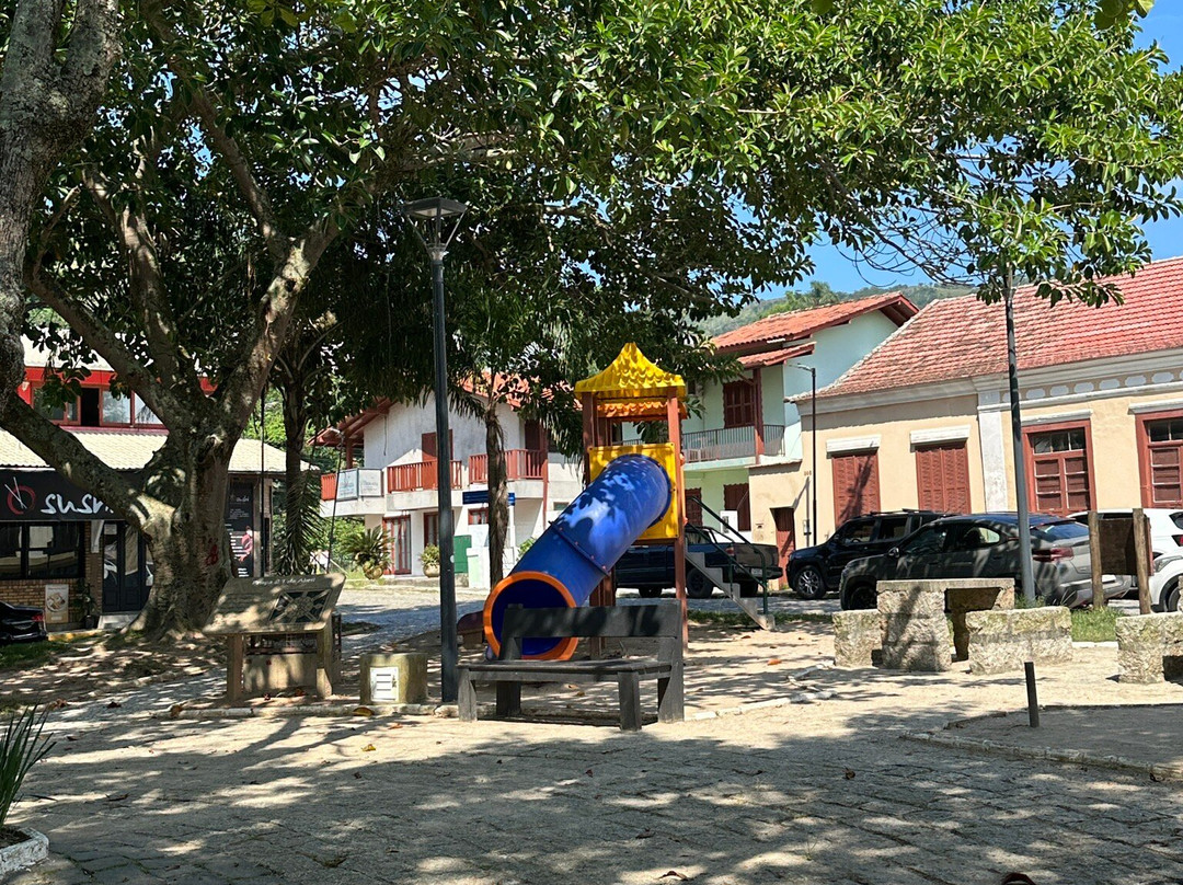 Praca 21 de Abril-Garopaba必去景点
