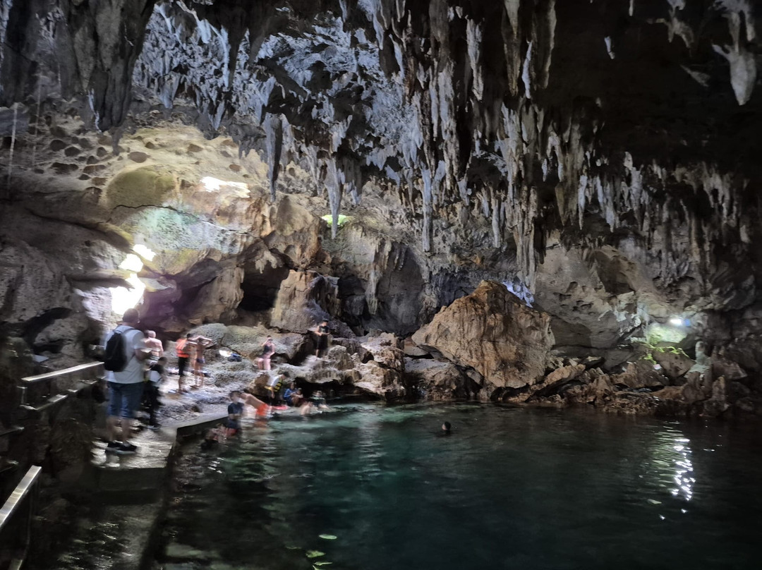 喜纳达南洞-伊斯必去景点