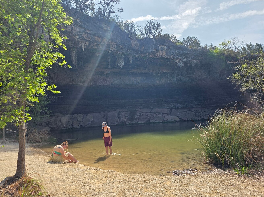 Dripping Springs旅游景点-Hamilton Pool Preserve