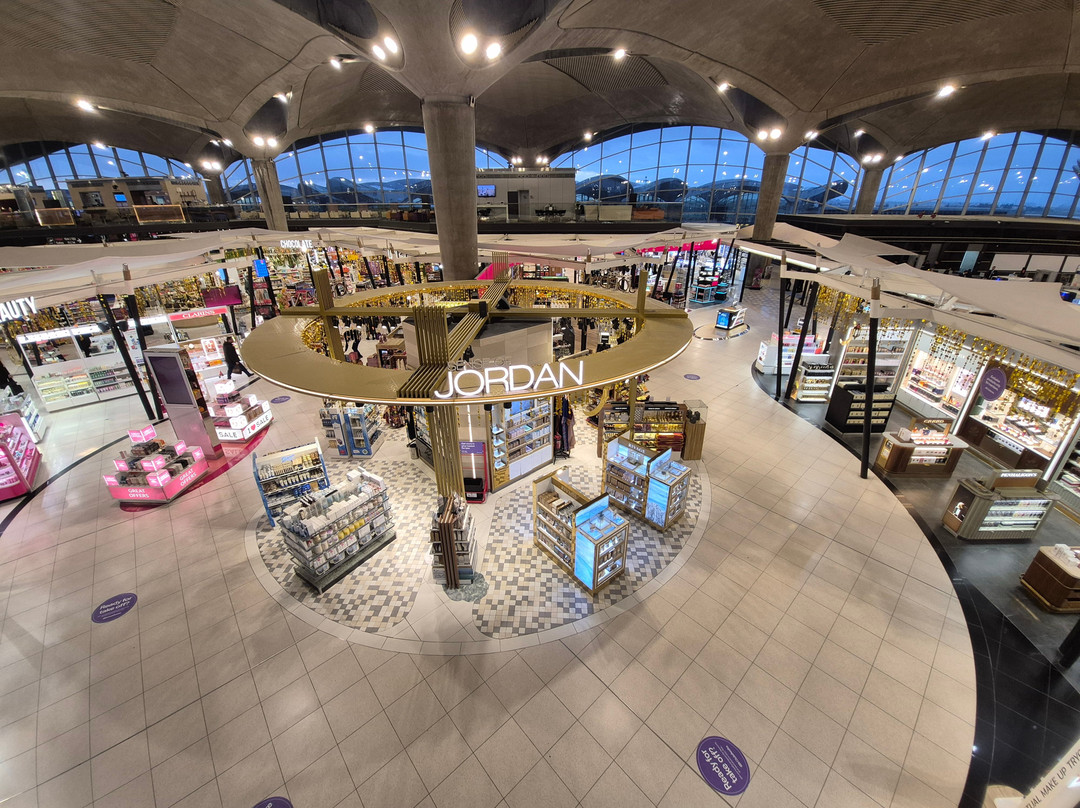 Plaza Premium Lounge (departures)-安曼必去景点