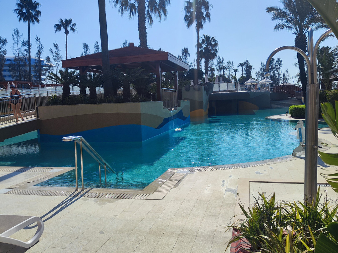 法美拉腊温泉度假酒店主图