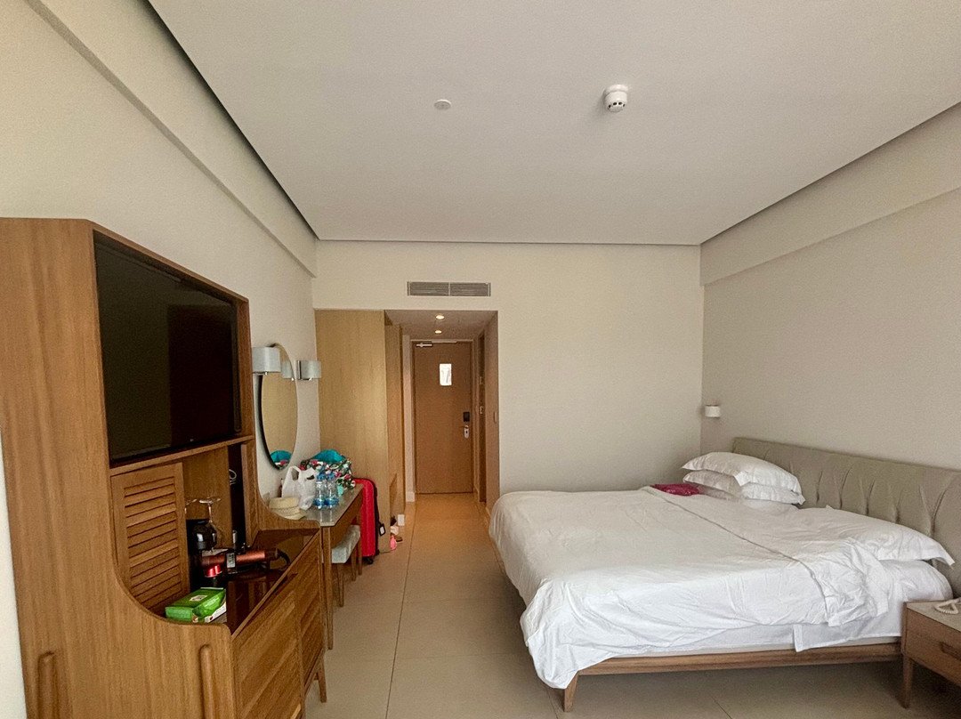 日出玉石酒店-限成人主图