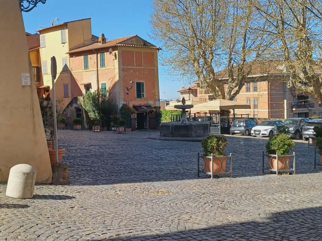 Fontana Di Piazza San Rocco-弗拉斯卡蒂必去景点