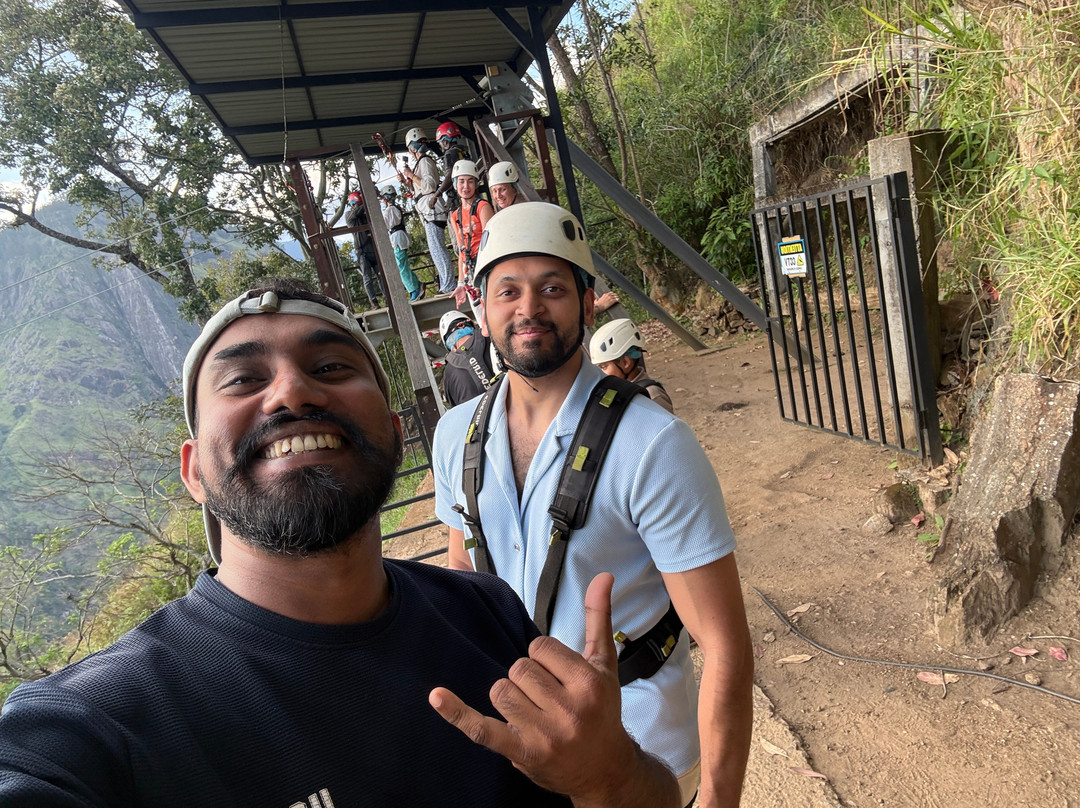 Aash Travels