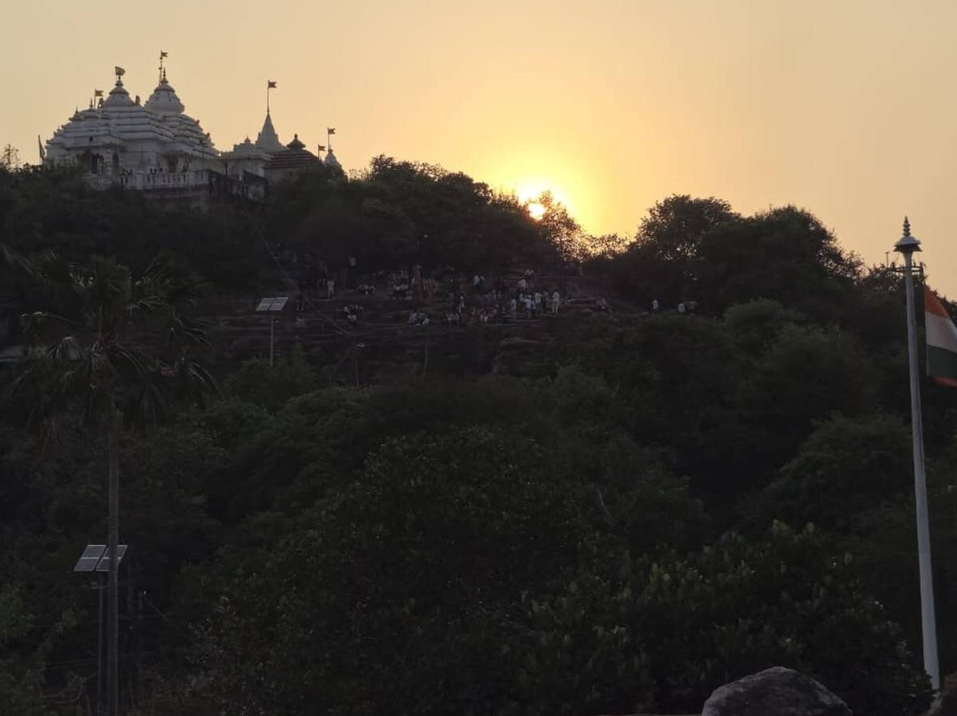 Khandagiri Caves-布巴内斯瓦尔必去景点