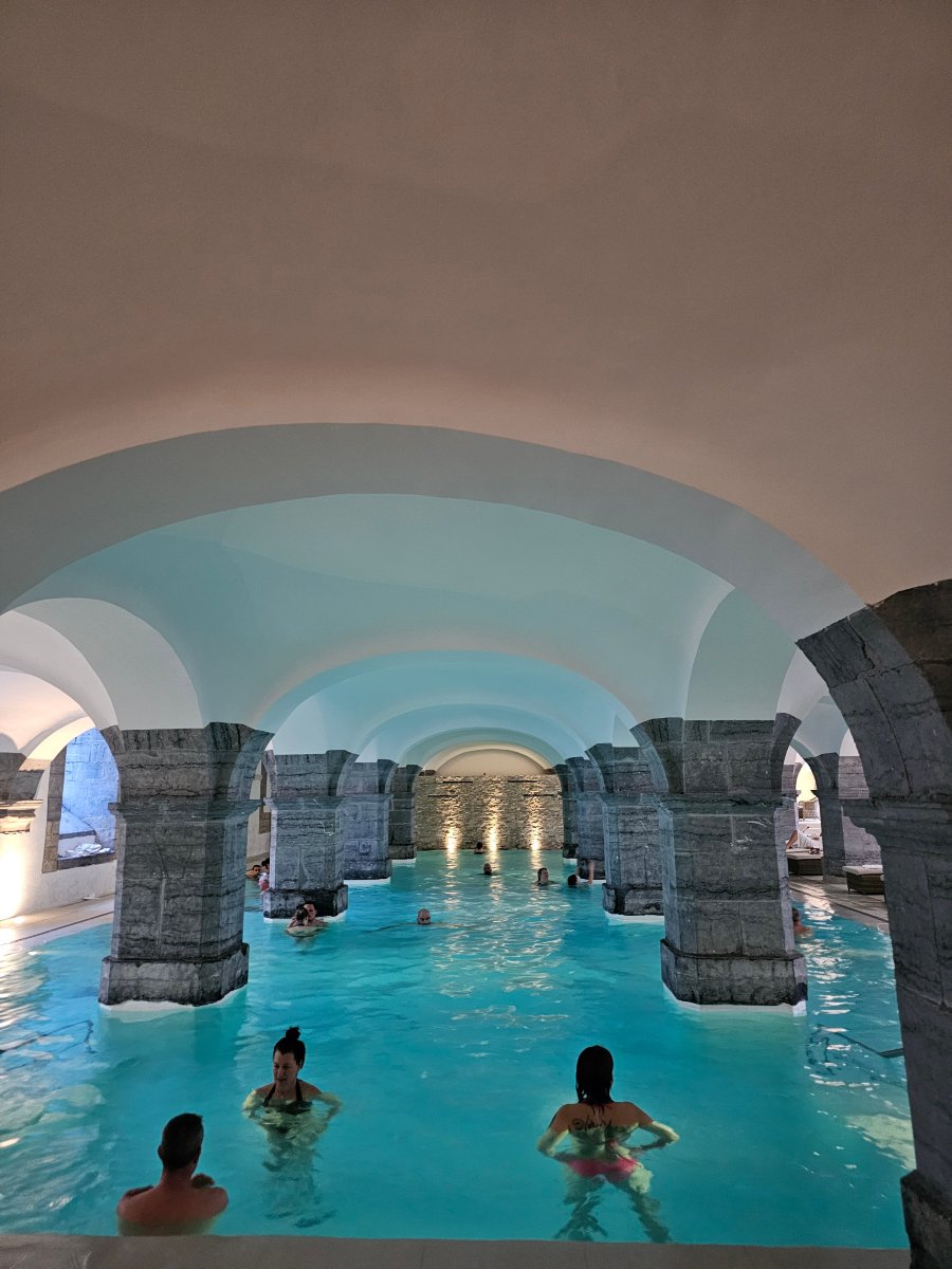 皇家埃诺 SPA 度假村酒店-泳池